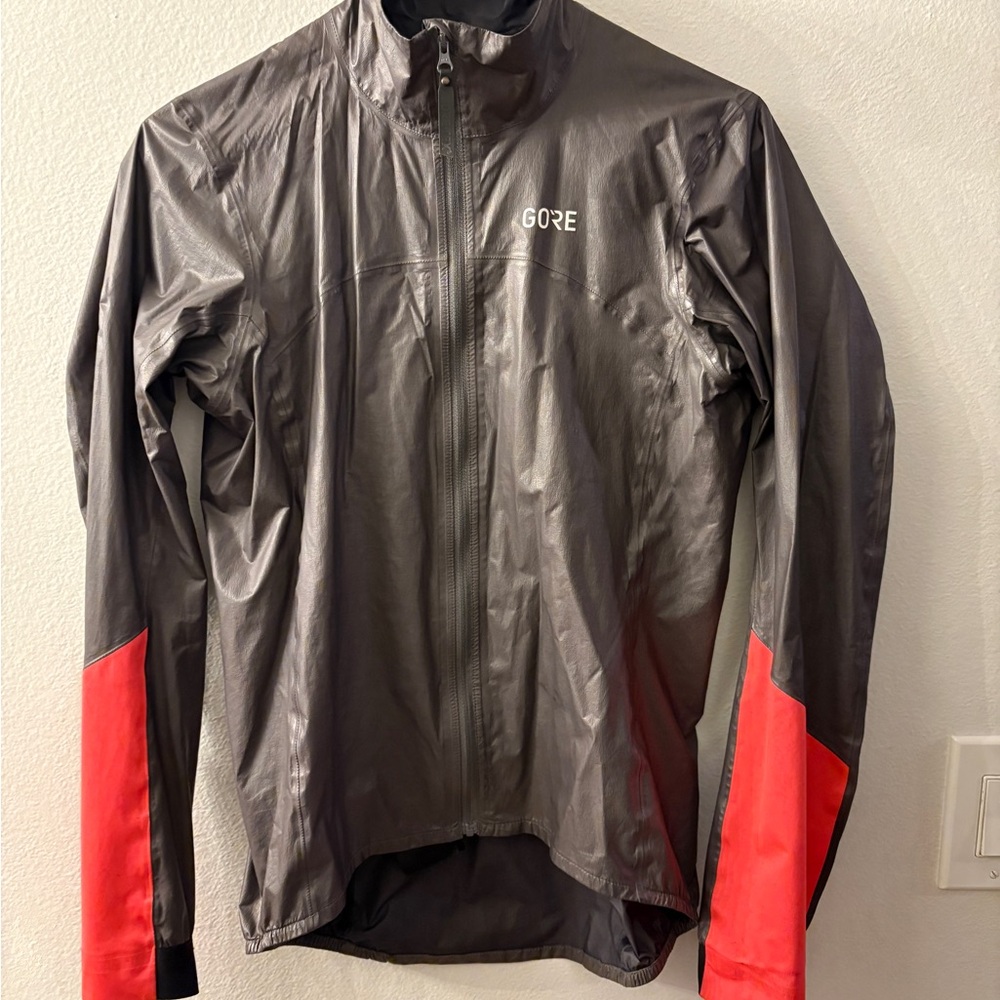 Women’s C7 Gorewear GORE-TEX Shakedry Cycling Jacket - medium